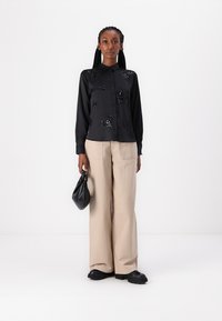 JDY JDYFIFI SHIRT - Pogājama blūze - black