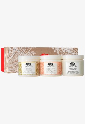 PAMPER PERFECT HYDRATING BODY CREAM TRIO - Skincare set - -
