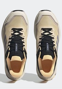 adidas Terrex Löparskor terräng - beige