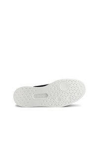 Czarny sneaker z teksturowaną białą podeszwą z geometrycznym wzorem oraz logotypem z boku. Smukły i minimalistyczny design.