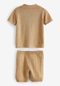 Next SET  - REGULAR FIT - Šorti - neutral