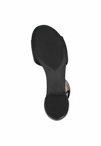 Czarne sandały na wysokim obcasie z gładką teksturowaną podeszwą, posiadające zaokrąglony czubek i wyściełane wnętrze dla komfortu.