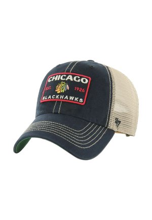 Casquette de baseball en maille bleu marine et beige avec écusson du logo des Chicago Blackhawks, texte "Est. 1926" et détails blancs cousus sur la visière.