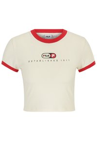 Camiseta recortada en color crema con cuello y mangas de canalé rojas. Presenta un logotipo impreso en negro con el texto "ESTABLECIDO 1911". Textura de tejido suave.