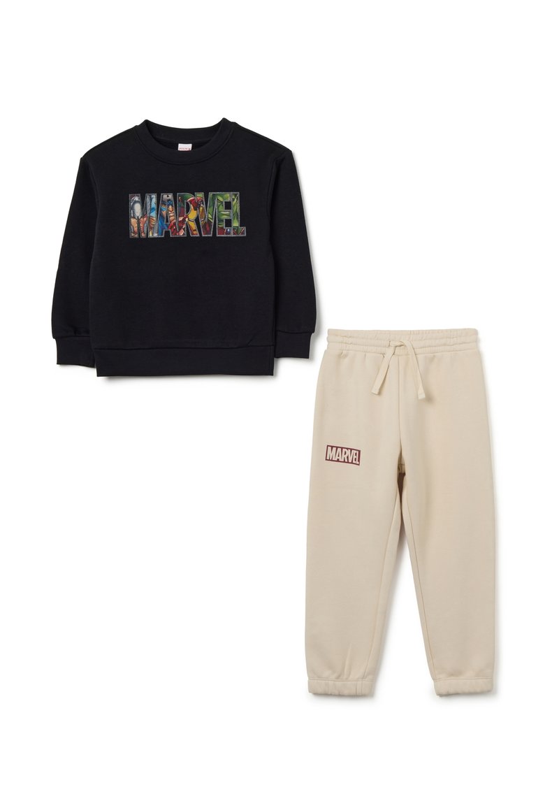 Schwarzer Baumwoll-Sweatshirt mit buntem "MARVEL"-Grafik; beigere Jogginghose mit Logopatch am Bein, die über einen elastischen Bund und Bündchen verfügt.