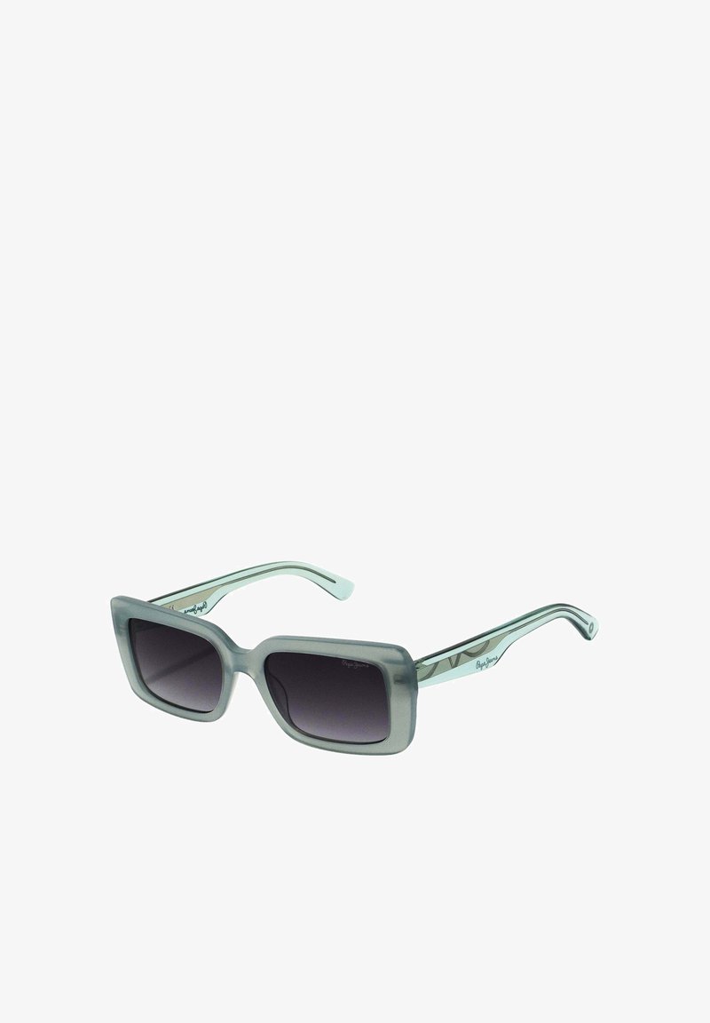 Gafas de sol rectangulares translúcidas en gris con lentes de gradiente oscuro y varillas grises a juego que presentan discretas marcas de la marca.