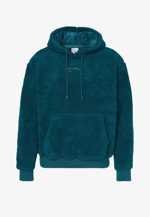 Sudadera con capucha de forro polar color azul verdoso con bolsillo tipo canguro, capucha ajustable con cordón, puños y bajo de canalé, y detalles sutiles de texto en el frente.