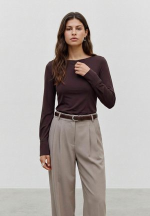 Vero Moda, BLOUSE AWDIXIE TOP - Blouse - chocolate torte