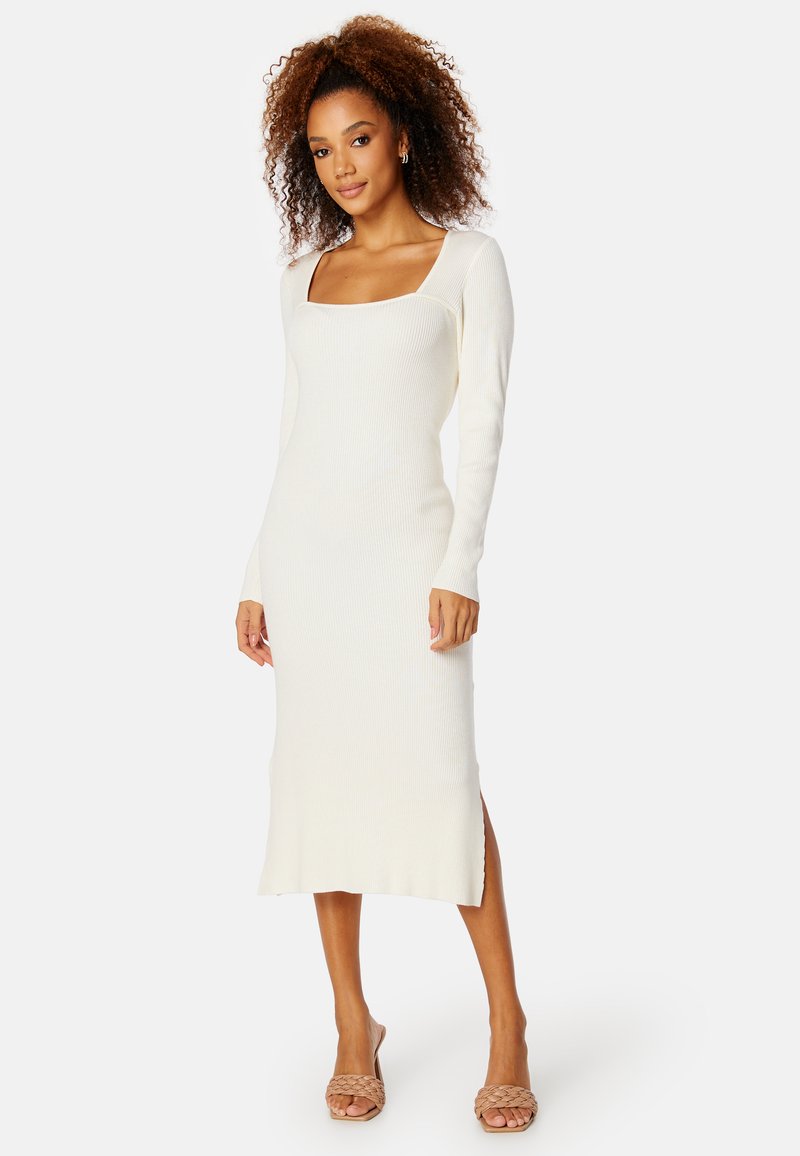 Bubbleroom KNITTED CUT OUT DRESS - Pletené šaty - white