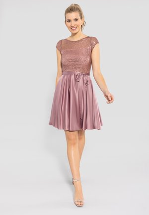 Cocktail dress / Party dress - pale lipstick