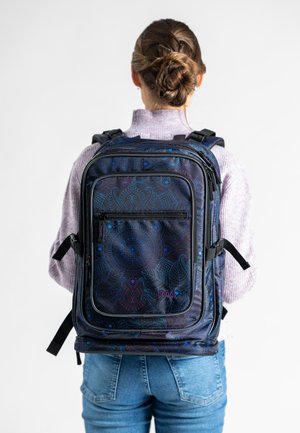 Zaino blu e viola con un design geometrico, numerosi scomparti, spallacci regolabili e una finitura in tessuto resistente.