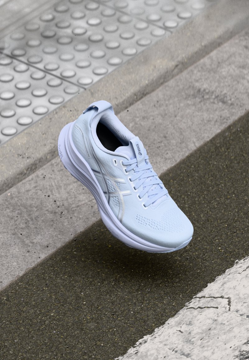 ASICS - GEL KAYANO 32 - Zapatillas running asfalto - blue fade/indigo fog, Ampliar