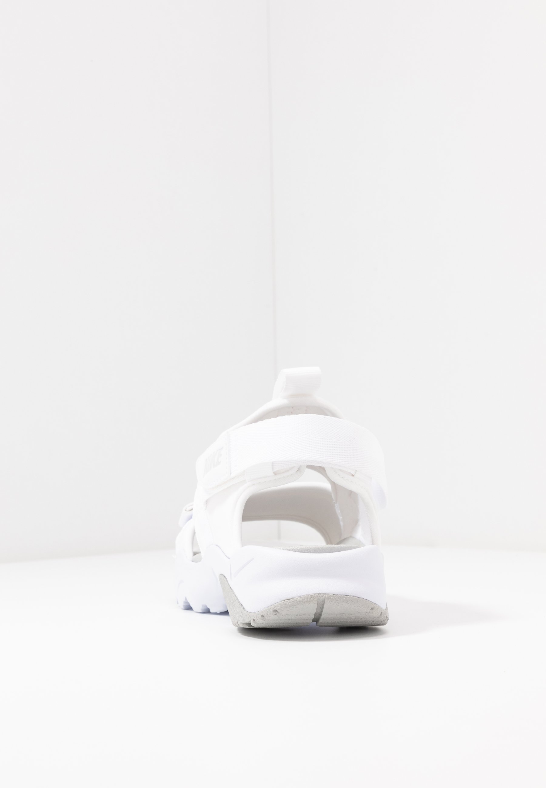 Sandalias Nike Canyon | damas | Innovasport