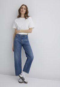 Thumbnail Image 2