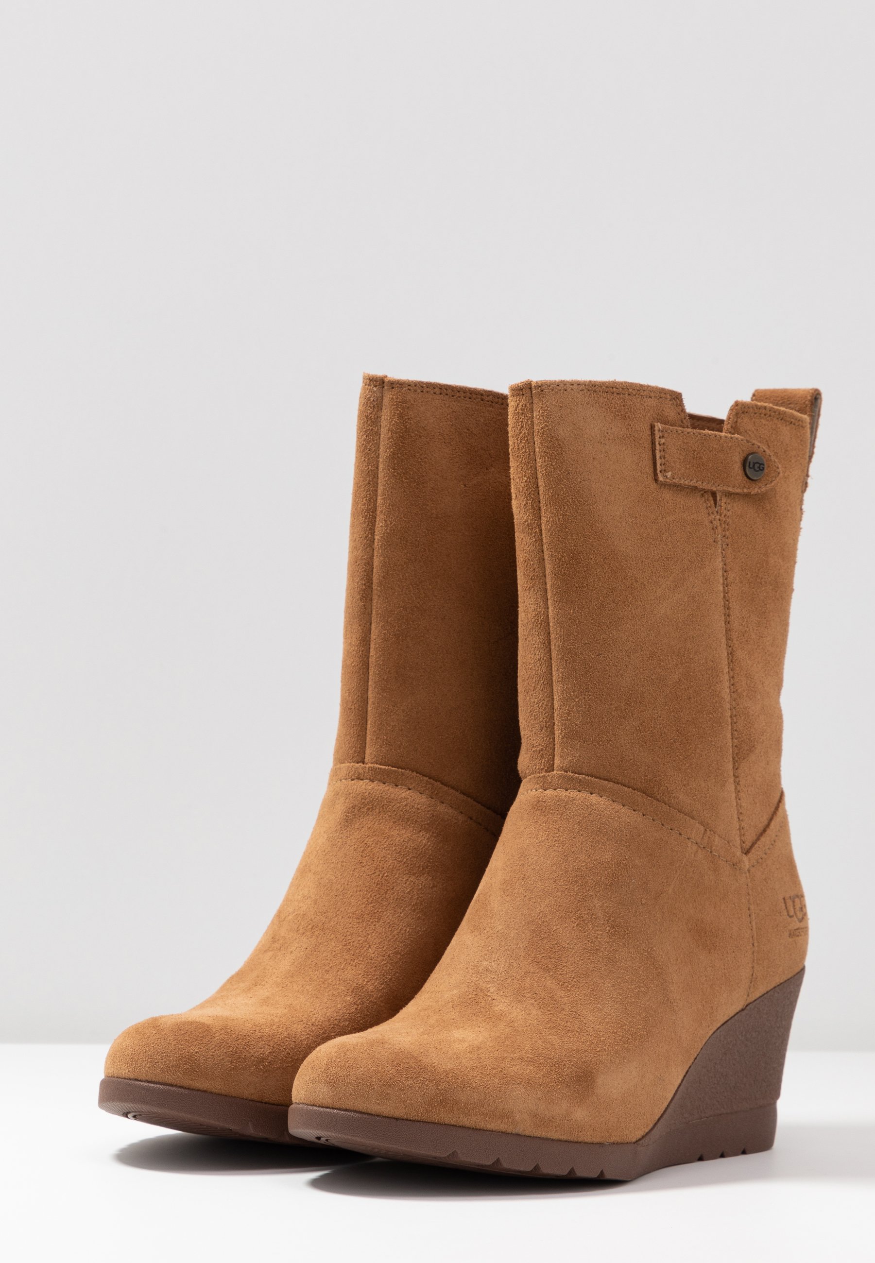 UGG POTRERO Stövletter med kilklack chestnut Zalando.se UGG POTRERO Stövletter med kilklack chestnut Zalando.se