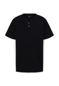 Maglietta henley nera a maniche corte con due bottoni beige e scollatura tonda, esibita su uno sfondo bianco.