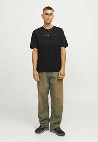 Jack & Jones LOGO RUNDHALS - T-shirts print - black