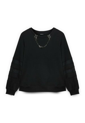 Felpa nera a maniche lunghe con strisce orizzontali trasparenti sulle maniche e catene decorative argento attaccate vicino al colletto.