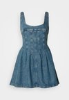 SLIM PINTUCK SLEEVELESS DENIM MINI DRESS - Τζιν φόρεμα - denim medium