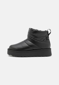 Tamaris Zimní obuv - black