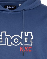 Felpa blu realizzata in morbido tessuto, caratterizzata da un grande logo bianco "Schott" e "N.Y.C." in rosso, con cappuccio regolabile e polsini a costine.