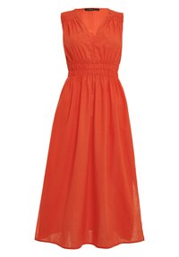 Un vestido sin mangas, hasta la rodilla, de un brillante color naranja, con un escote en V, cintura fruncida y una falda fluida hecha de una tela ligera.