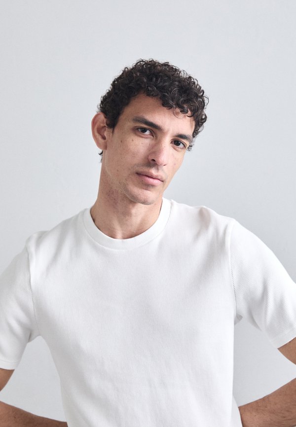 ROB SLIM TEE - Basic T-shirt4