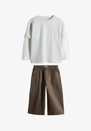 THE SET, LONG SLEEVE RELAXED MOCK LAYER T-SHIRT AND WOVEN RELAXED TROUSERS SET - Püksid - grey white brown
