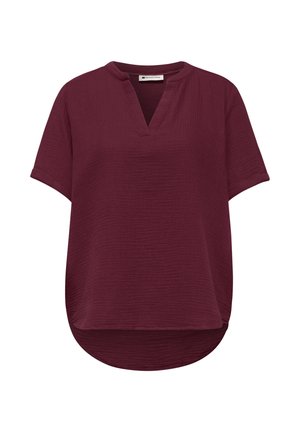 Bordeauxkleurige blouse met korte mouwen en textuur, voorzien van een V-vormige kraag en afgeronde zoom, geschikt voor casual of business casual kleding.