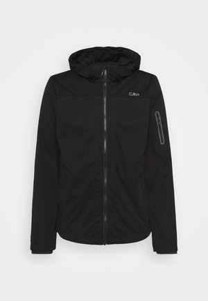 Veste softshell noire à capuche avec fermeture éclair intégrale à l'avant, petit logo sur la poitrine et poche zippée sur la manche gauche.
