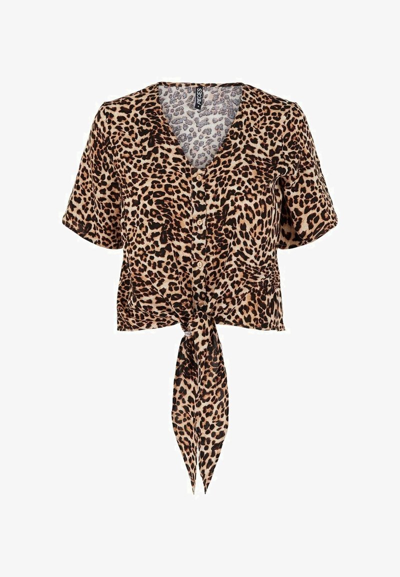 Kortsleeved croppad blus i beige med svart leopardmönster, med v-ringning, knappknäppning fram och en knuten tygdetalj vid midjan.