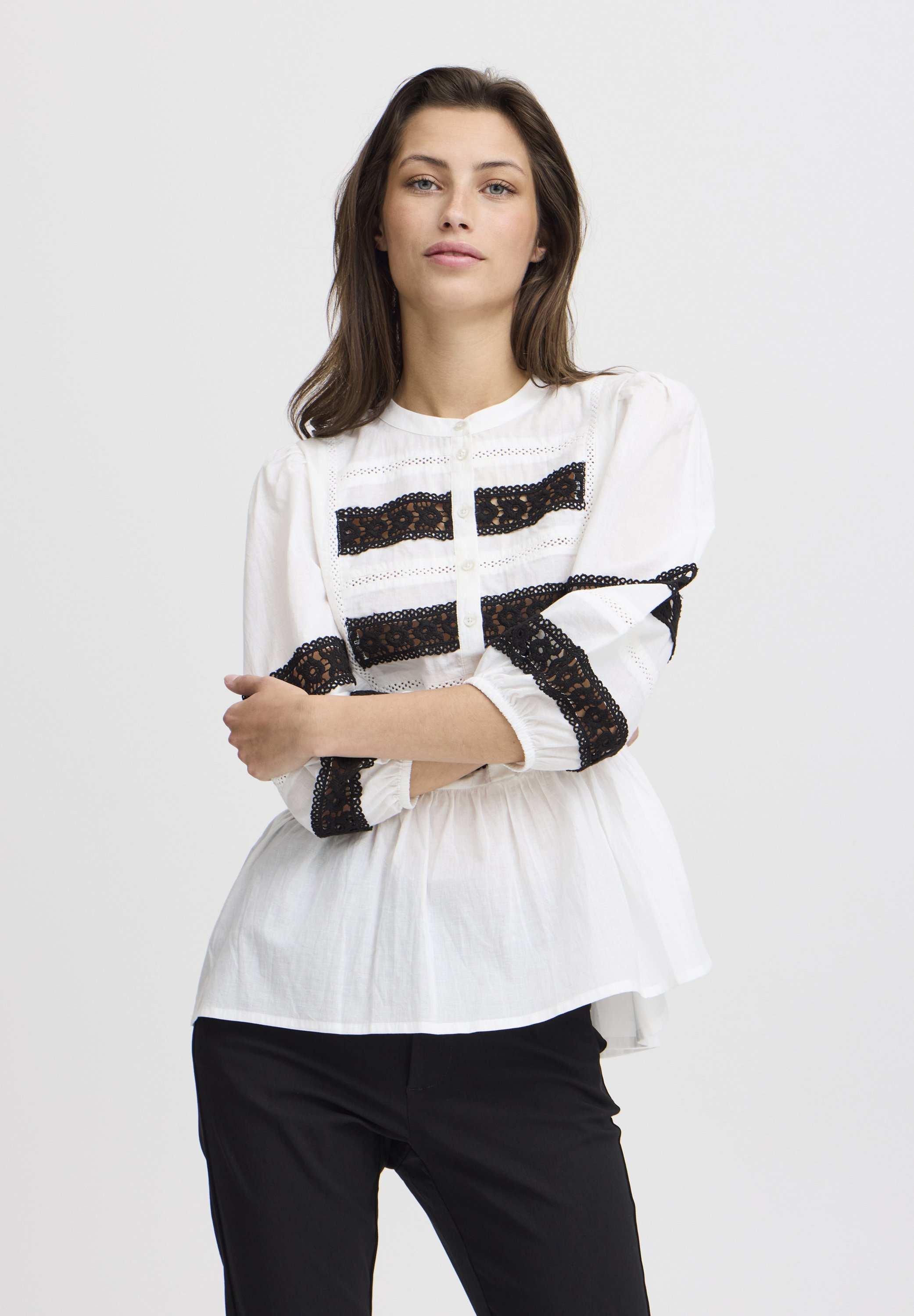 売れ筋商品|||ビーヤング シャツ レディース トップス BYIcot - Blouse - off white ビーヤング レディース シャツ トップス BYIcot - Blouse - off