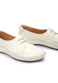 Pikolinos VALLARTA - Zapatos sin cordones - white