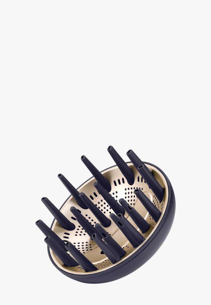 Okrągły kosz do gotowania na parze z złotym wnętrzem i ciemnoniebieskim zewnętrzem. Posiada wiele pionowych otworów do odprowadzania pary i jedzenia.