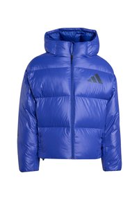 Bunda s kapucňou v žiarivej modrej farbe, so silnými vypchatými sekciami, predným zipsom a čiernym logom na ľavej strane.