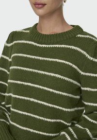 JDY JDYSIGRID LIFE ON PUFF - Pullover - winter moss