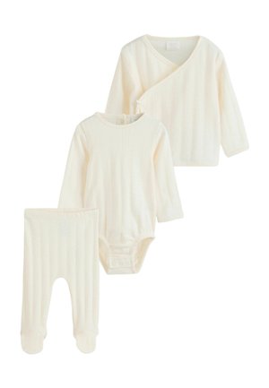 Babybekleidungset aus cremefarbenem geripptem Strick mit Wickelcardigan, langärmeligem Body und Fußhose.