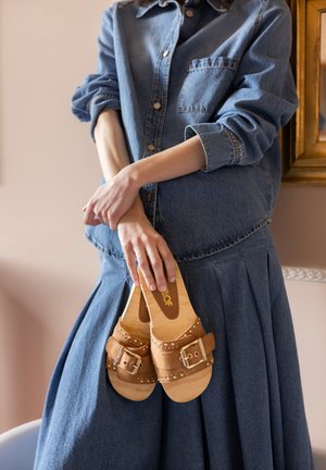 Colors of California, Slip-on sandaler - brown