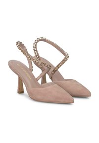 Tacchi slingback in suede beige con punta affusolata, dotati di una cinghia decorativa con accenti di cristallo e un tacco medio a blocco.