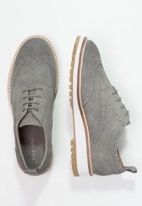 Pier One Zapatos de vestir - grey