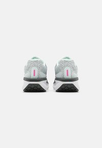 Nike Performance AIR WINFLO 11 - Hardloopschoenen voor op de weg - barely green/playful pink/anthracite/white/vapor green