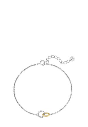 Pulsera delicada de cadena de plata con dos anillos entrelazados, uno de plata y otro de oro, y un cierre ajustable con eslabones de cadena.