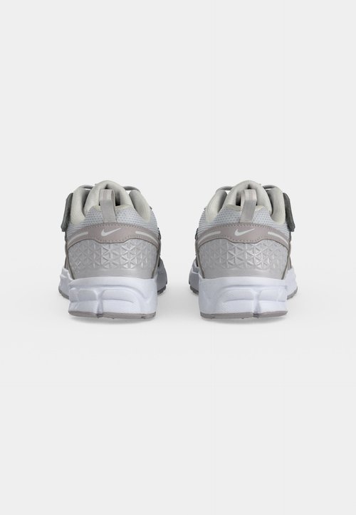 Nike VOMERO 5 BP UNISEX - Zapatillas - vast grey/metallic silver-coloured/silver-coloured lilac/white — photo 4