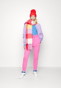 Nike Sportswear PHOENIX W NSW STYLE FLC HR PANT STD - Calças de fato de treino - pinksicle/sail