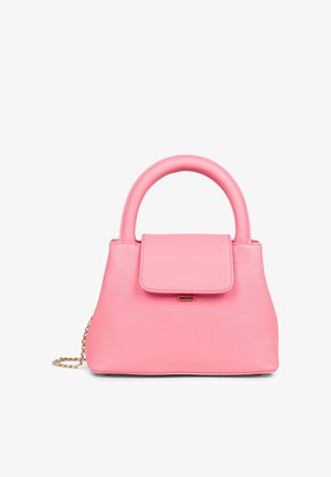 Sac à main en cuir rose, avec une forme structurée, une poignée supérieure, une fermeture à rabat à l'avant et une chaîne dorée pour plus de polyvalence.