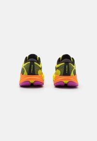 HOKA RINCON 4 - Silniční běžecké boty - citrus/black