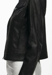 Desigual Giacca in similpelle - black