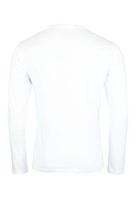 Langärmliges weißes T-Shirt aus glattem Stoff, mit rundem Ausschnitt und figurbetontem Design ohne sichtbare Muster oder Akzente.