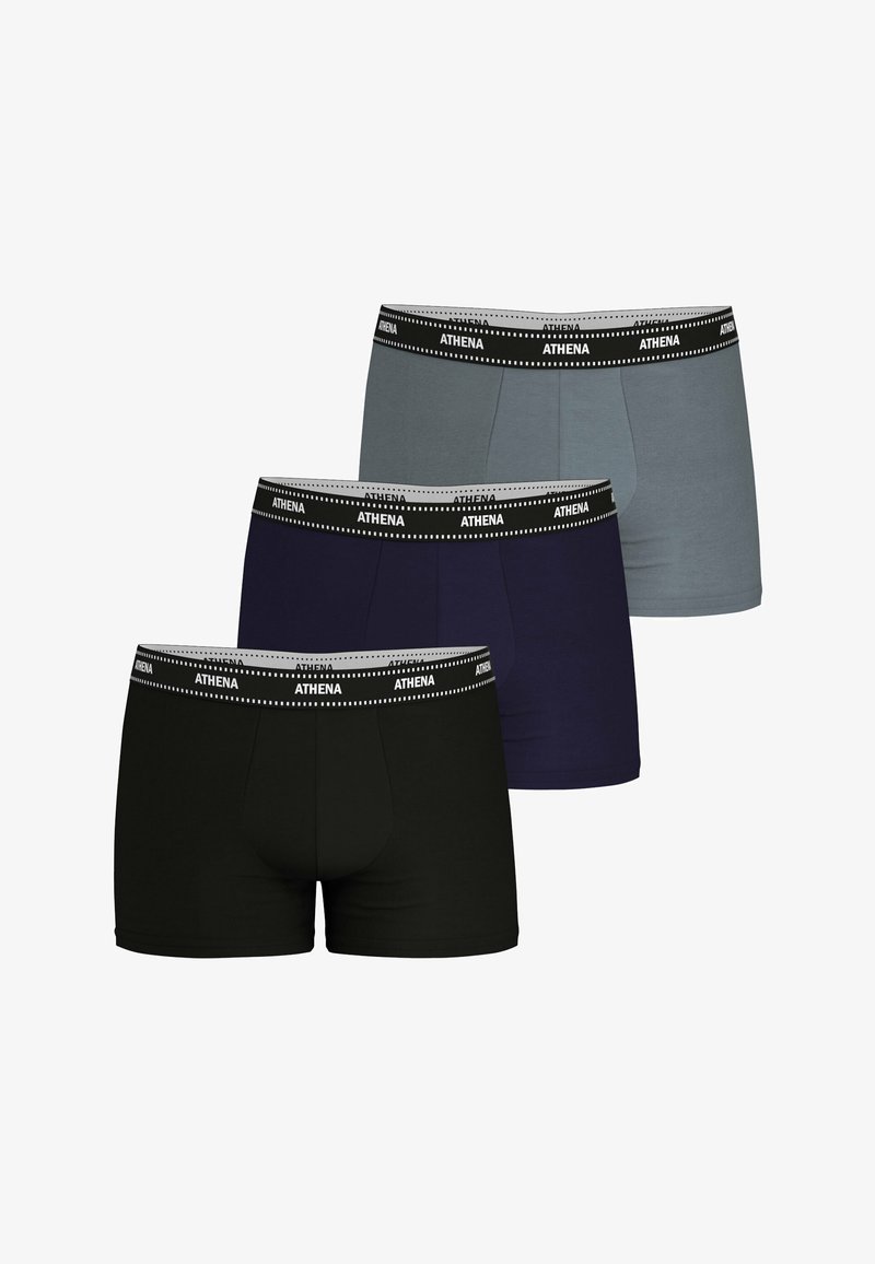 Trois paires de boxers en noir, gris et bleu marine. Fabriqués en coton avec une texture lisse et une ceinture noire contrastante portant le nom "ATHENA."