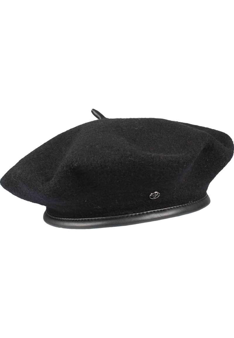 Beret călduț din lână neagră, cu o coroană rotundă și moale și o bandă din piele în jurul bazei, având un mic logo metallic pe lateral.